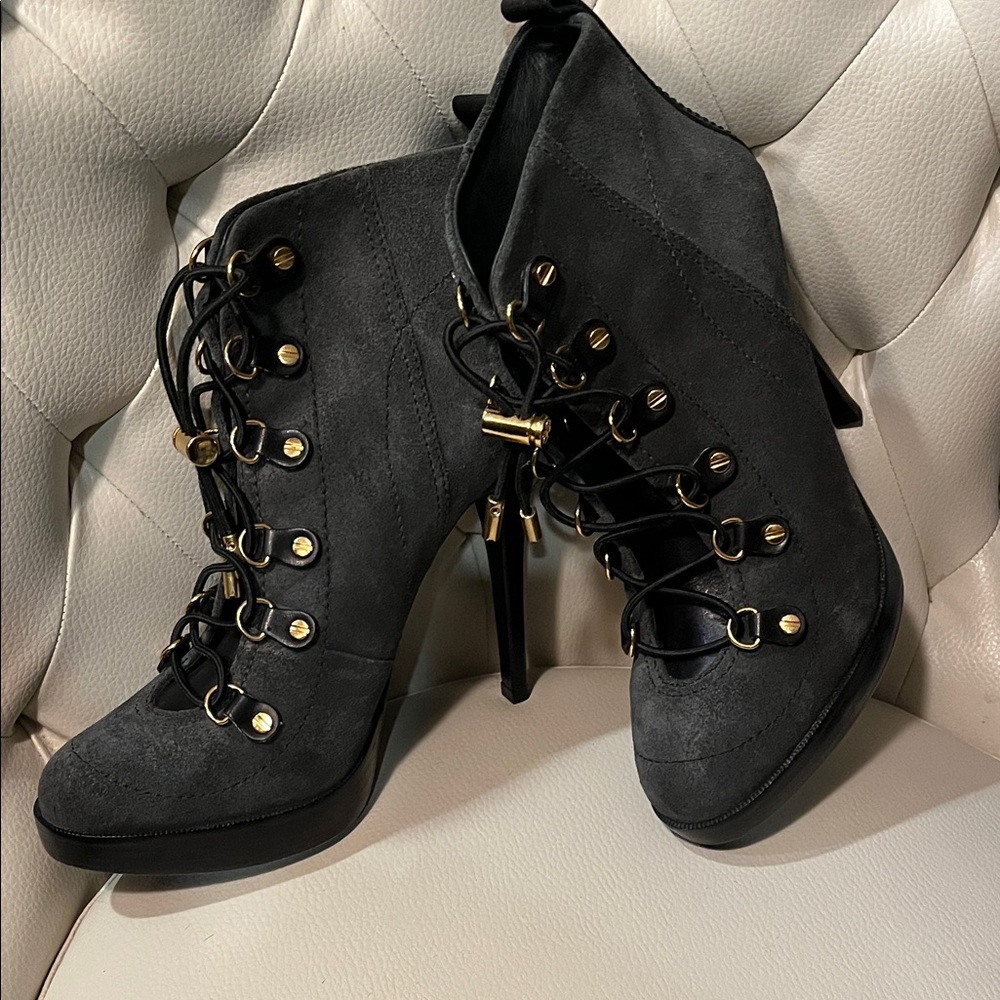 Tory Burch Black Heeled Toggle Designer Lace-Up Ankle Boots Size 8 Luxurious